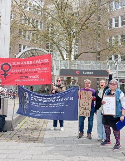 Solidarische Aktion OneYearLater